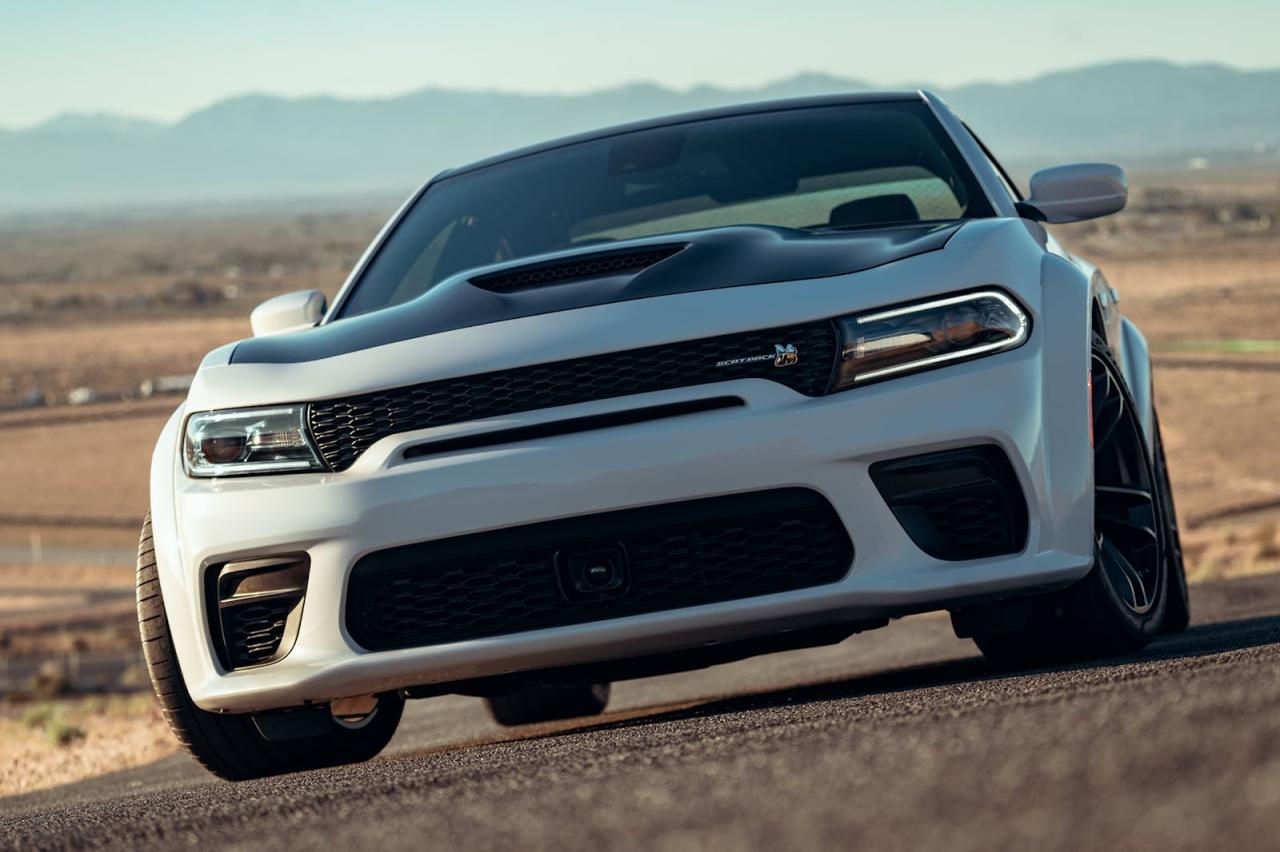 2023 dodge challenger vs 2023 dodge charger