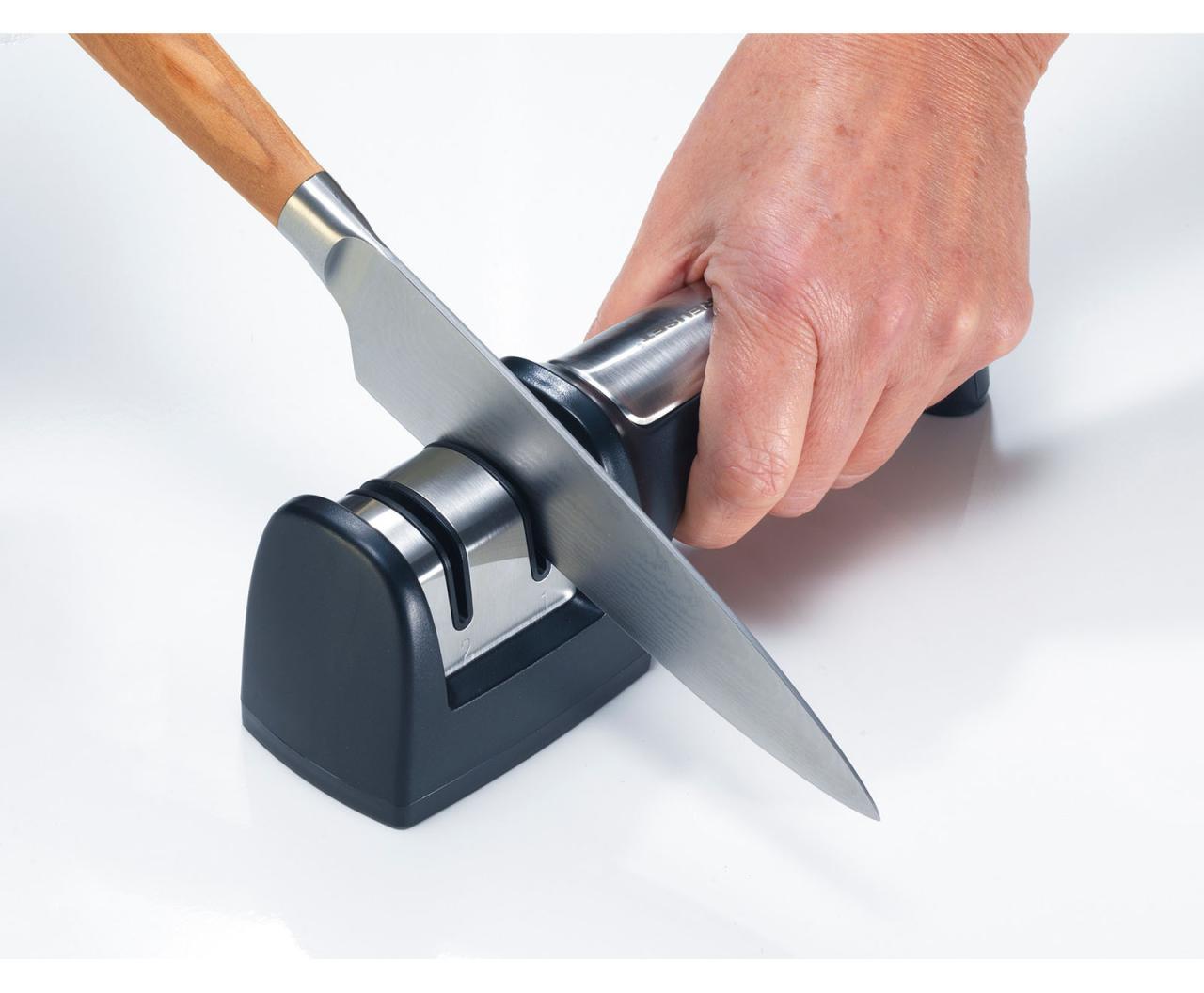 Knife sharpener