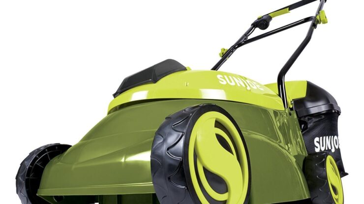 Cordless electric lawn mower